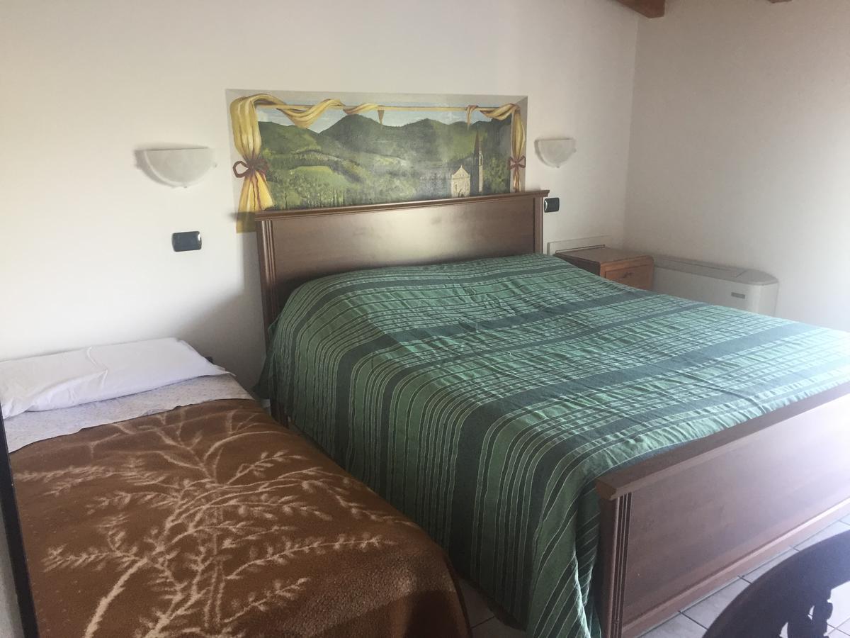 Вилла Agriturismo La Roccia Vo Экстерьер фото