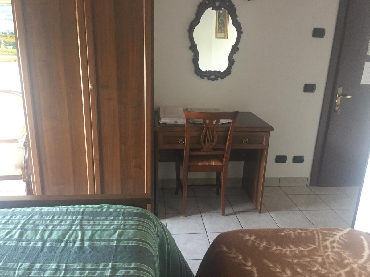 Вилла Agriturismo La Roccia Vo Экстерьер фото